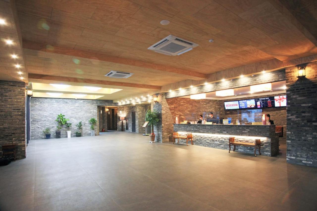 Ramada By Wyndham Suanbo Hotel Chungju Exterior photo