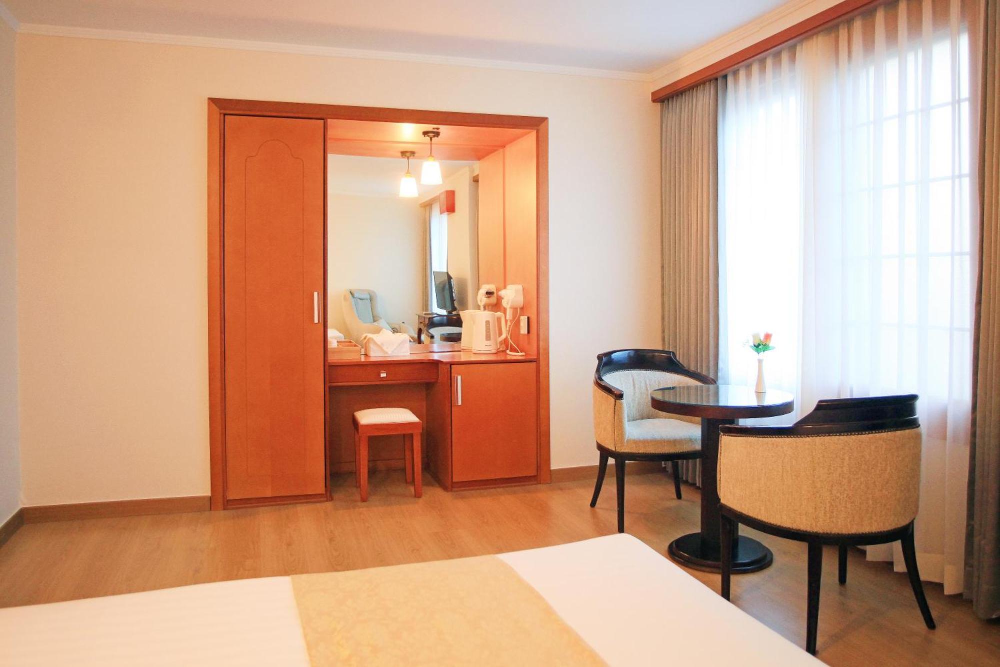 Ramada By Wyndham Suanbo Hotel Chungju Exterior photo